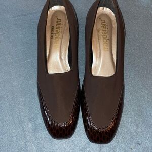 Magdesian shoes! EUC! Size7.5W! Brown!